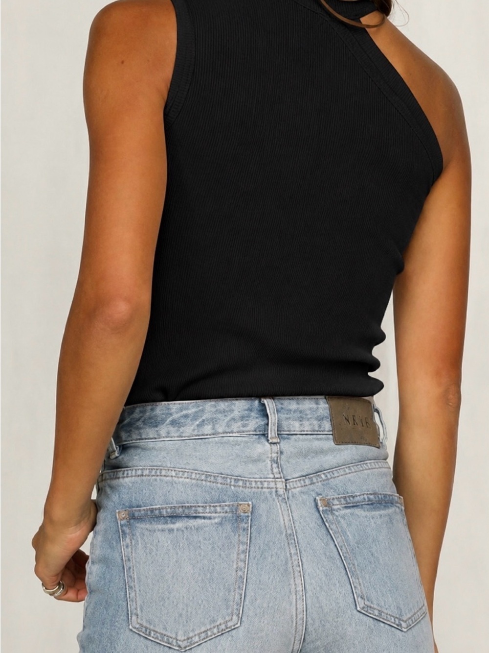 One-Shoulder Ribbed Black Tank Top - Picture 3 of 5